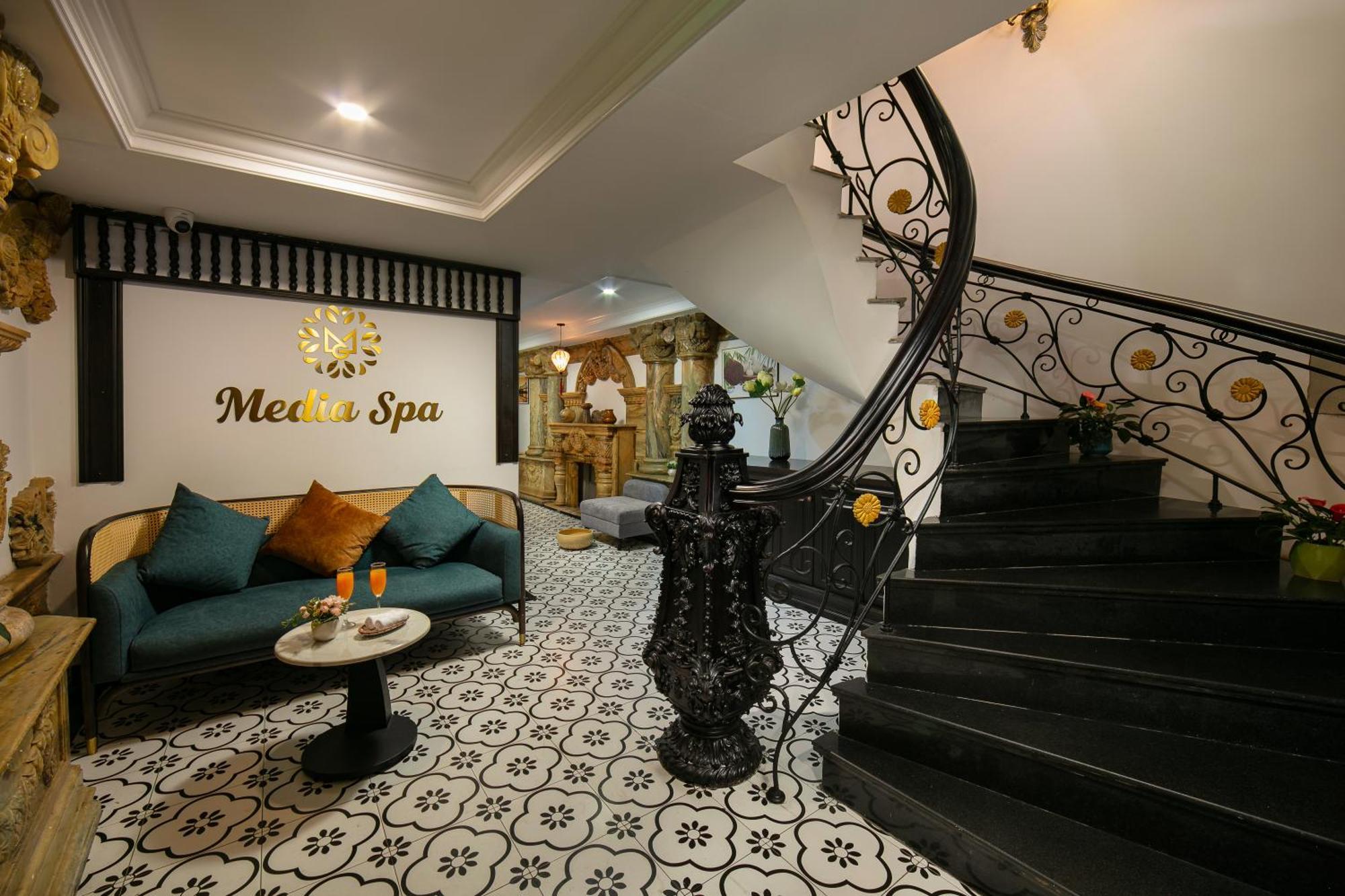 Media Central Hotel & Spa Hanoi Exterior photo